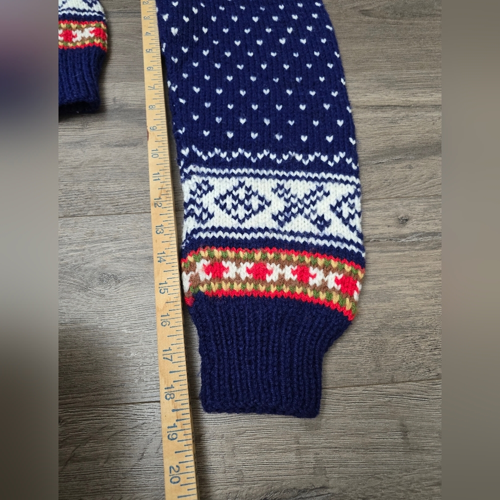 Hand Knit Chunky Crewneck Sweater Cottagecore Cabincore Ski Resort - Picture 3 of 6